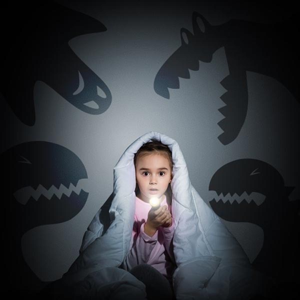 از بین بردن ترس از تاریکی در کودکان